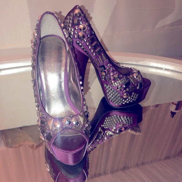 Purple with studs heels - Picture 1 of 1